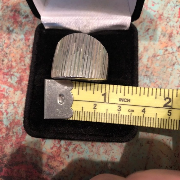 Sterling Silver Etched Wide Band Ring Sz 8.5 - Picture 6 of 7